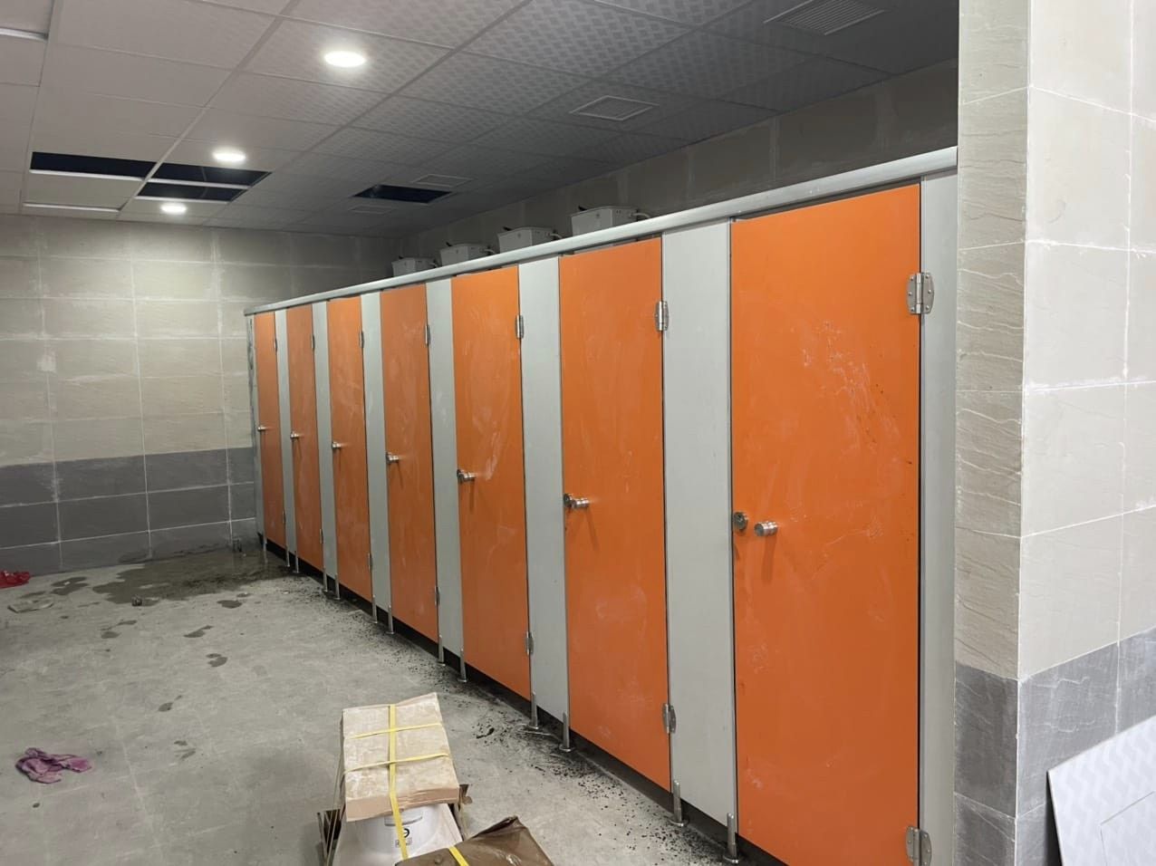 vách ngăn Compact HPL